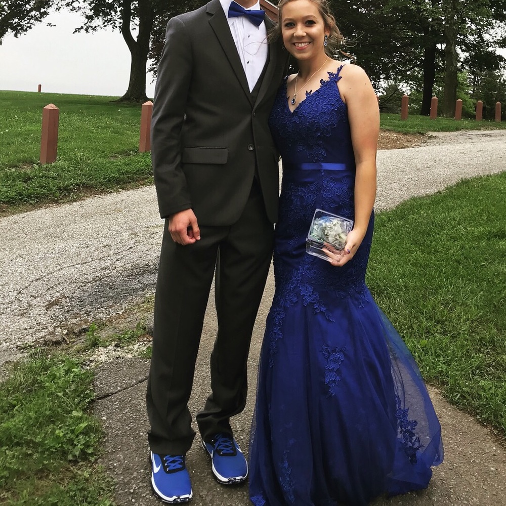 Blue prom dress:)